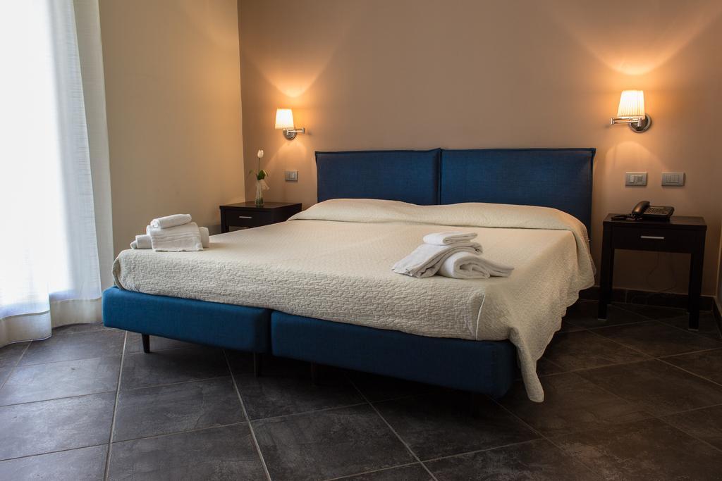 Hotel La Cavalera Augusta Ngoại thất bức ảnh